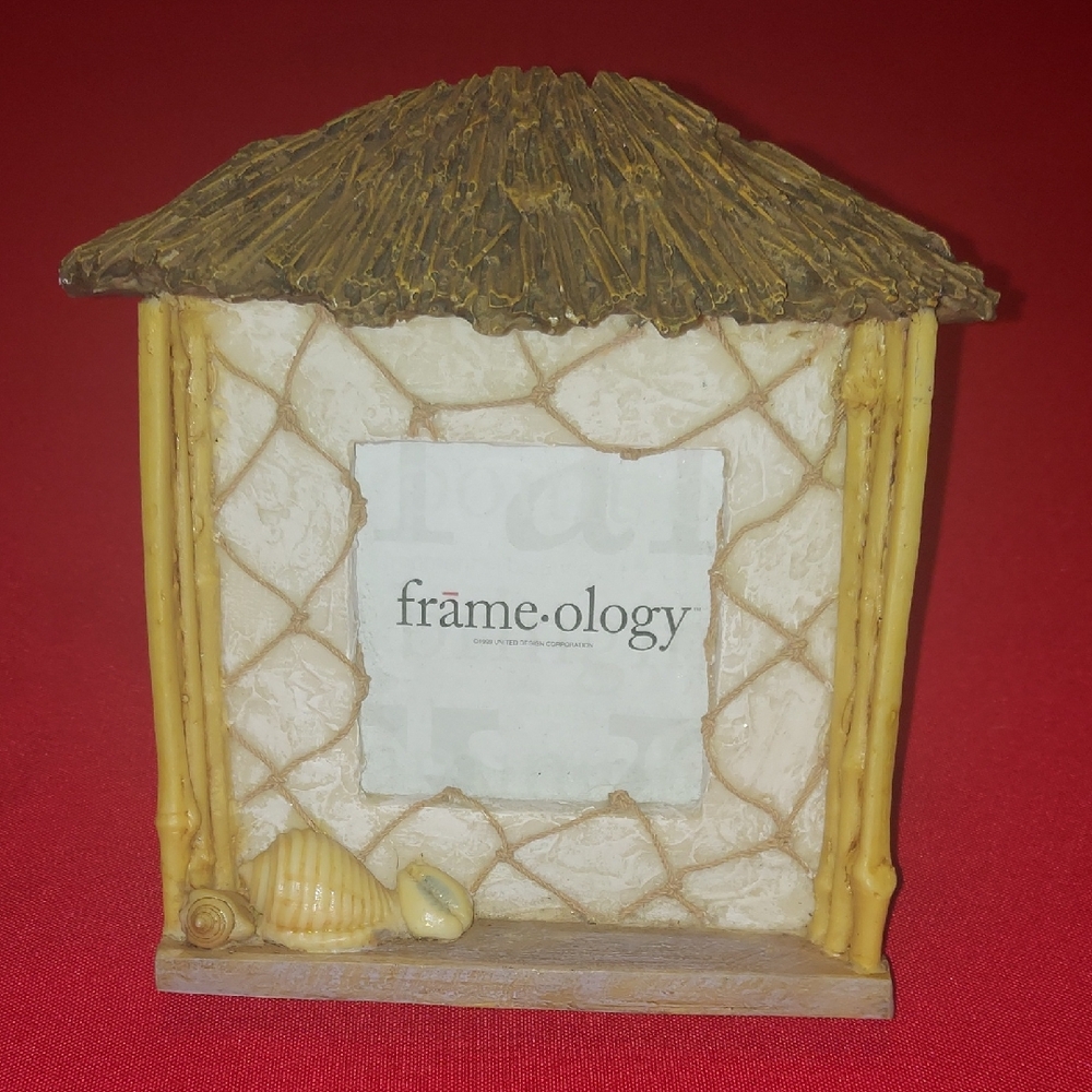 Frame.ology Beach Hut Photo Frame - Brown and Cream